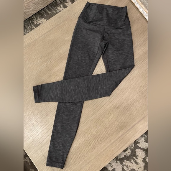 Lululemon 28" Leggings - Picture 2 of 3